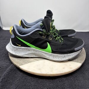 Nike Pegasus Trail 3 Mens Size 11 Running Shoes Black Green DA8697-004 Comfort
